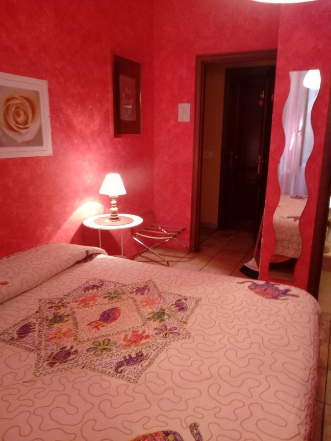 ローマ Max House Bed & Breakfast エクステリア 写真